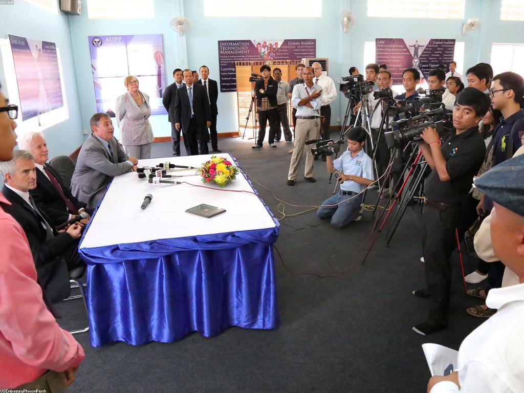 ឱកាសការងារសម្រាប់អ្នក៖ ទីប្រជុំសម្រាប់ការស្វែងរកការងារ